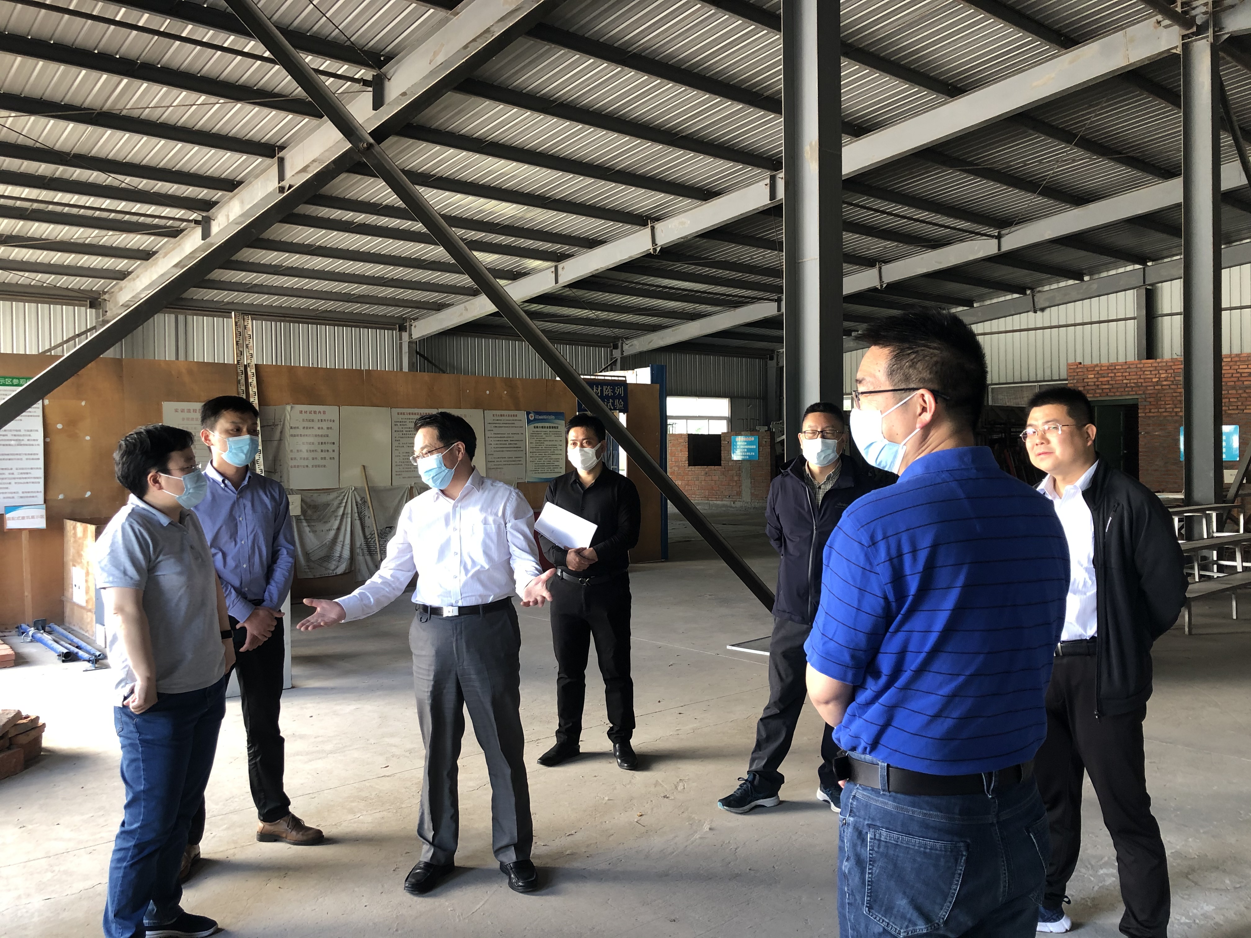 我校开展房屋安全隐患排查工作