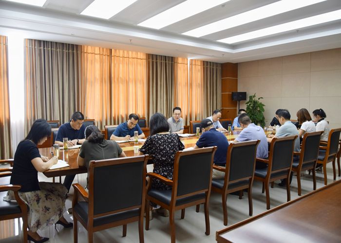 党委书记、校长郑汉华深入组织部、人事处、离退休工作处（合署）开展调研