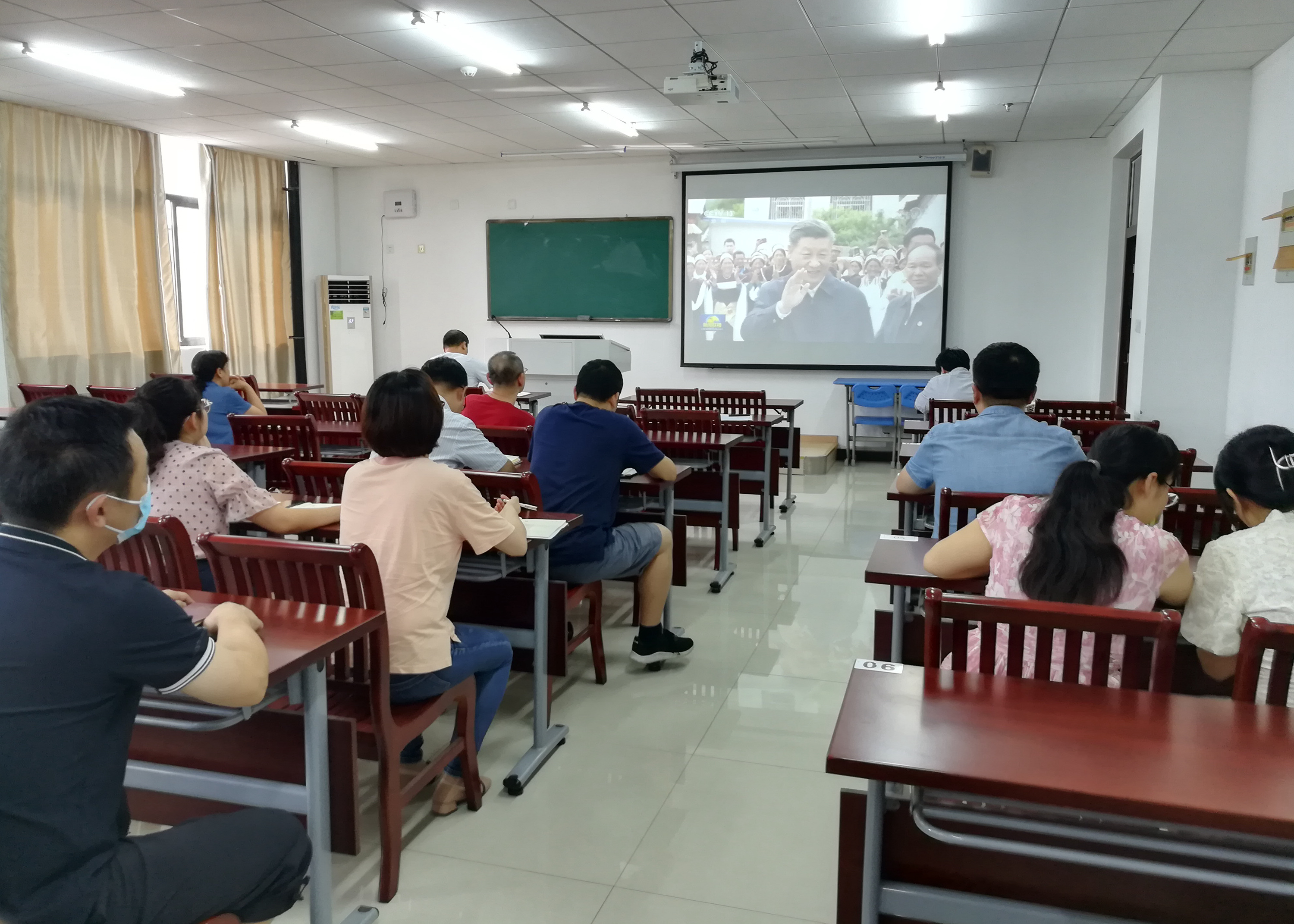 【党员活动日】开放教育学院直属党支部开展党员集中学习活动