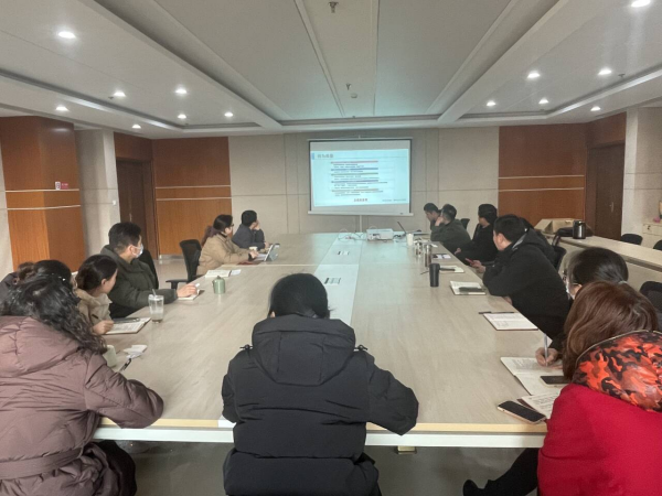 教学学院党总支教务处党支部召开党员大会